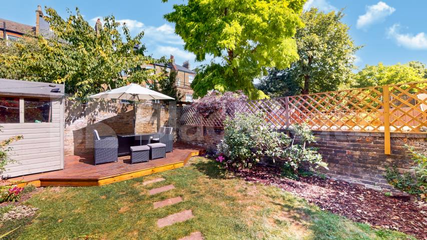Bright Two-Bedroom Garden Flat in Tufnell Park Tufnell Park Road, Tufnell Park 
